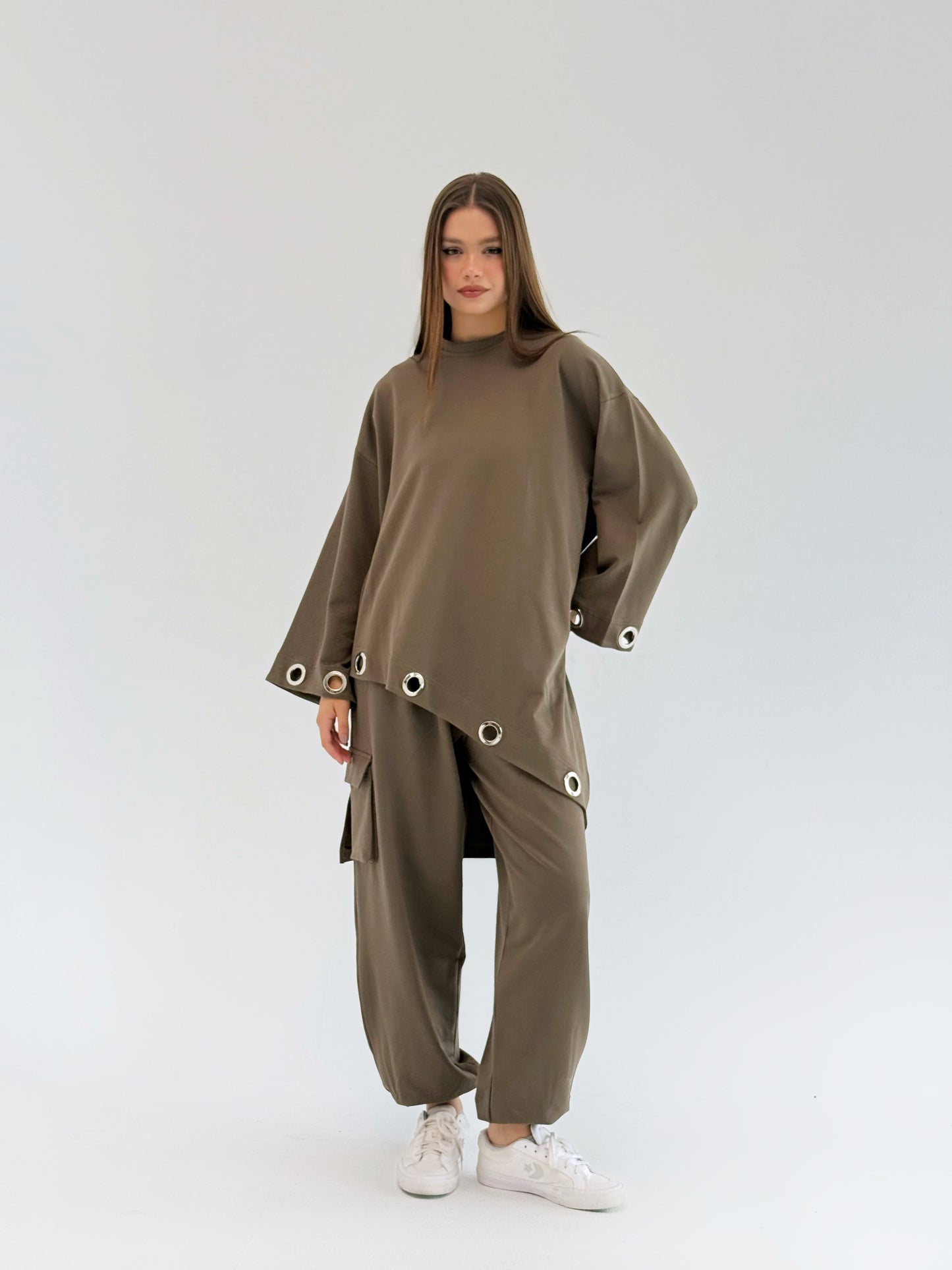 Eyelets Cotton Set In Brown