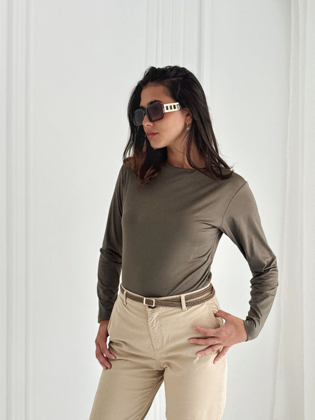 Daily basic top in dark olive