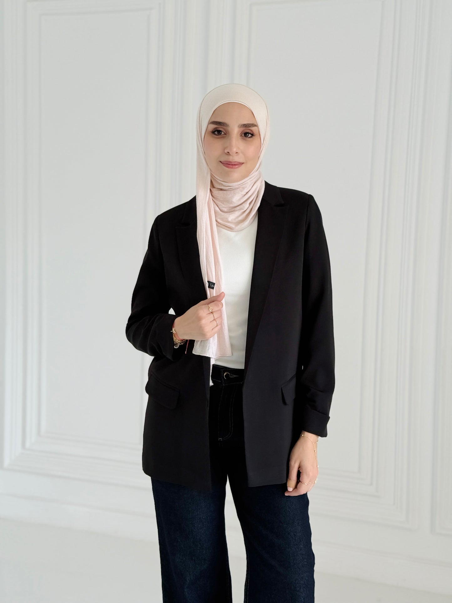 Ruffled Blazer in black