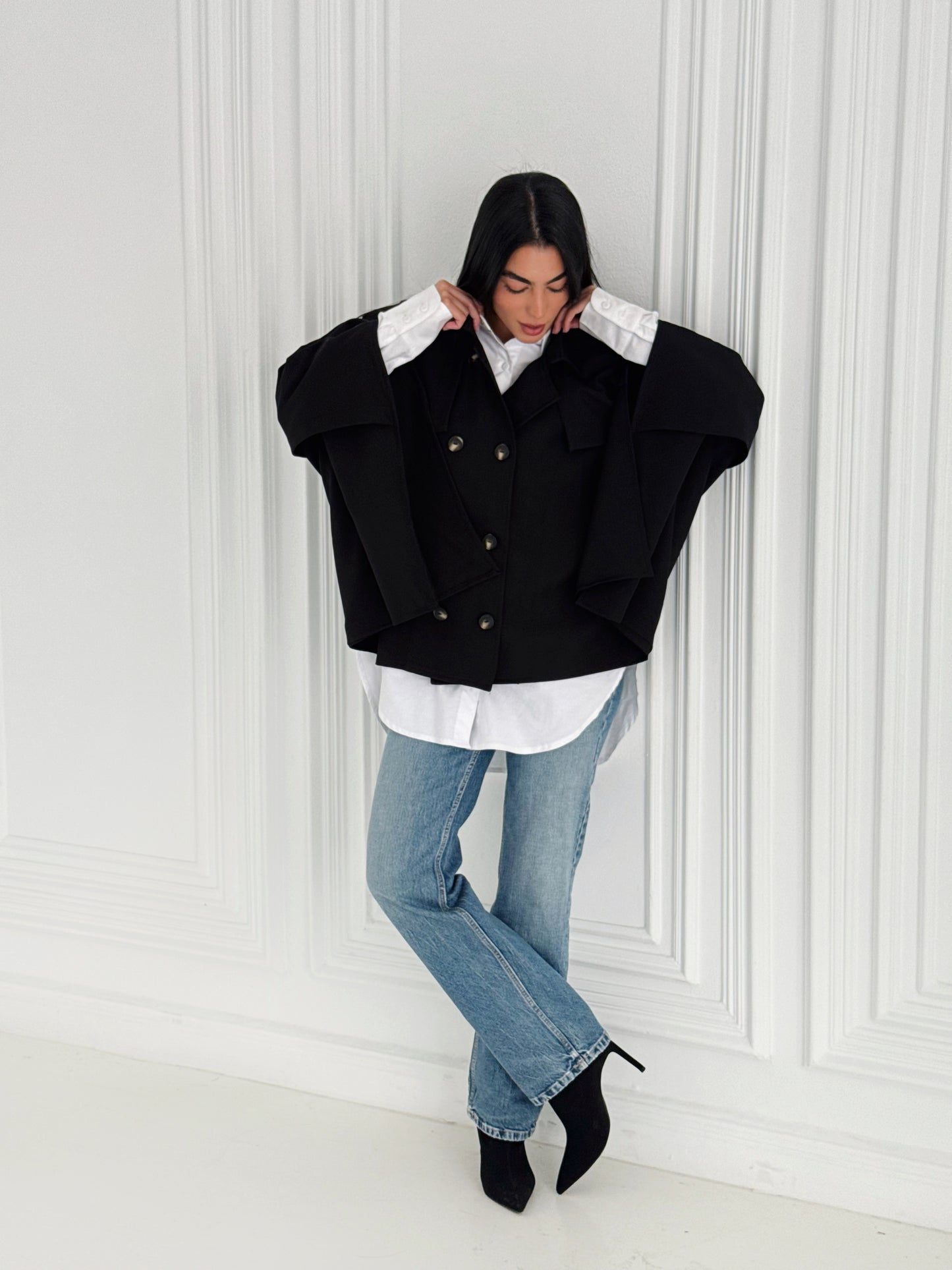 Tranch Cape In Black