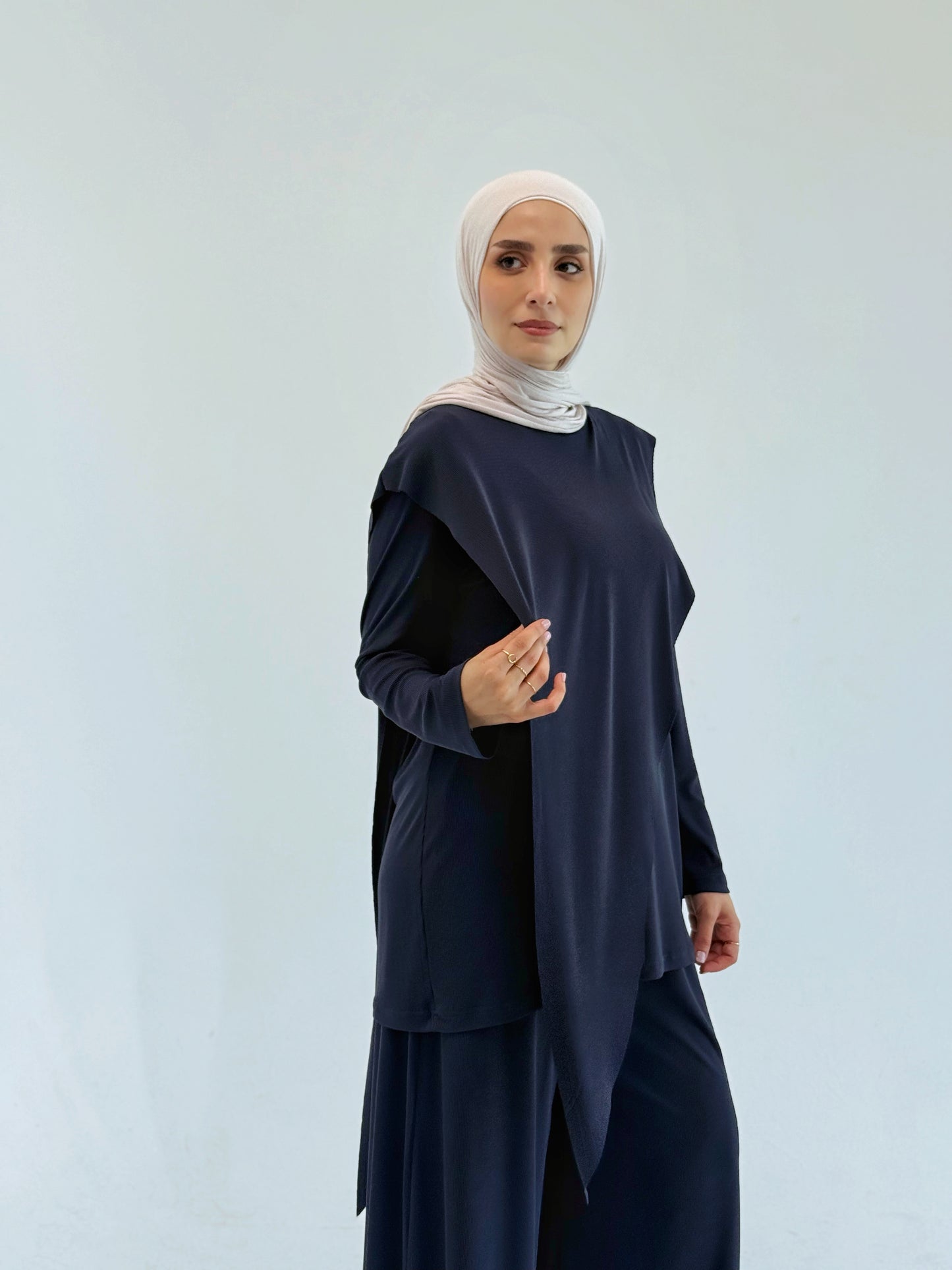 Modest Rip Set in Navy blue