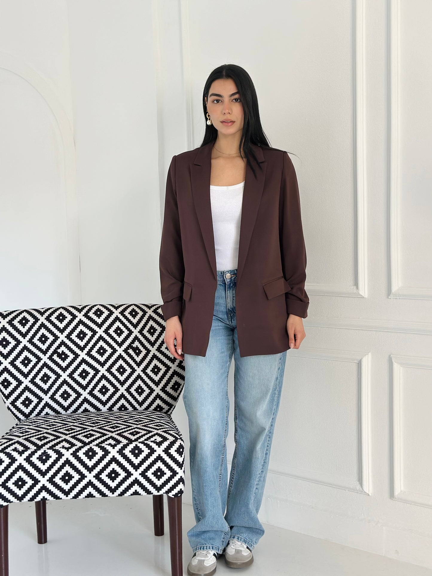 Ruffled blazer in brown