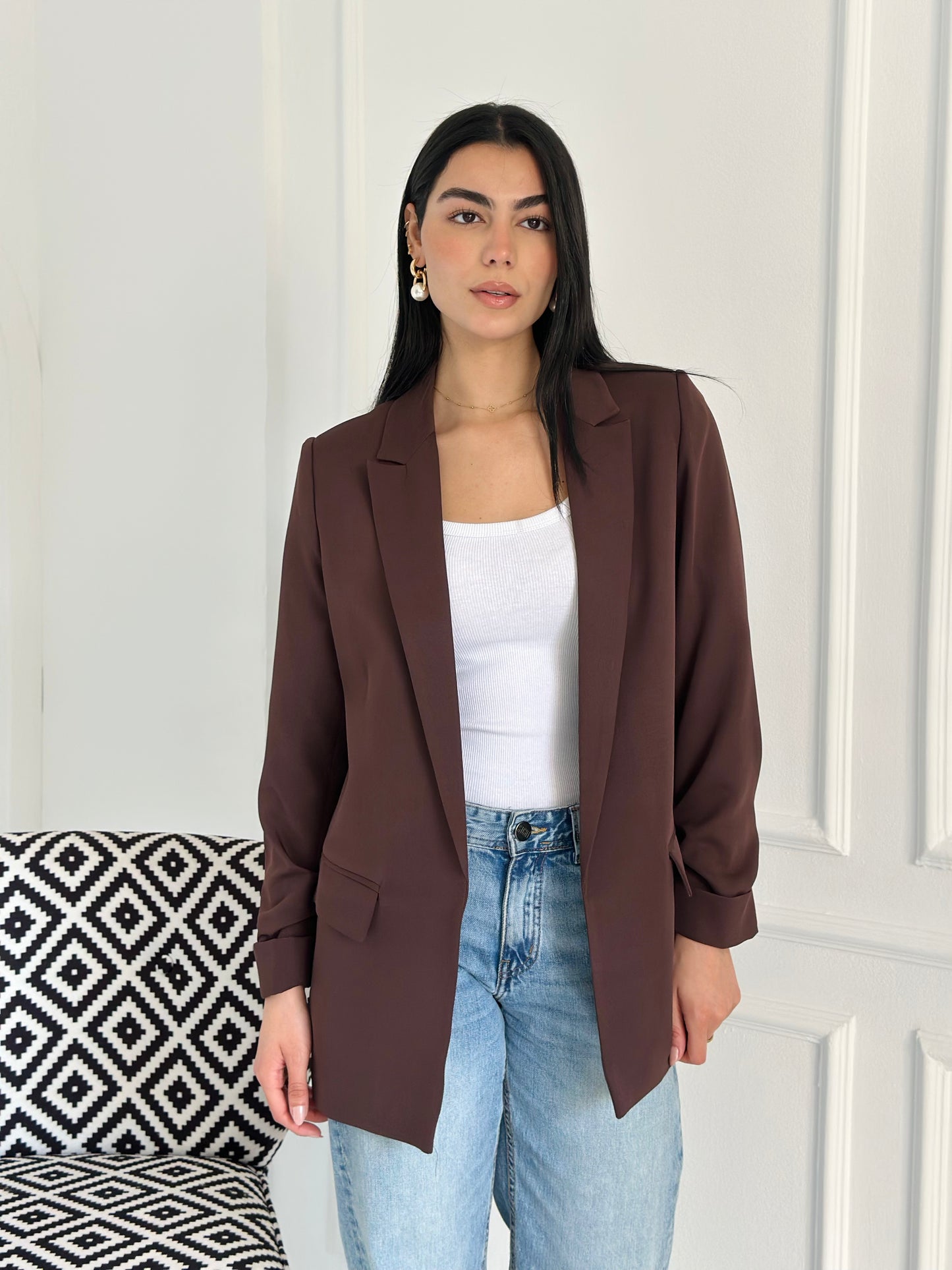 Ruffled blazer in brown