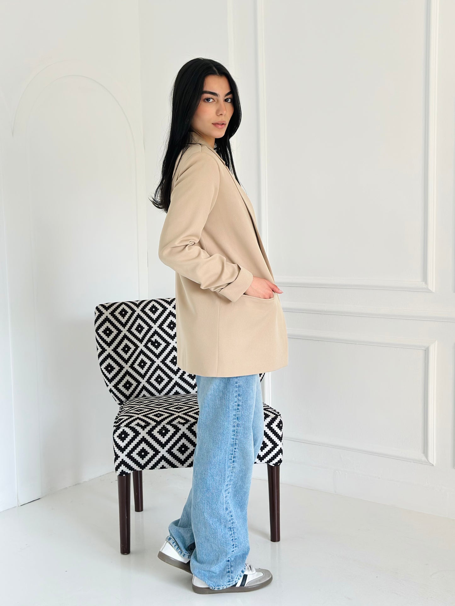 Ruffled in beige. Pre-Order
