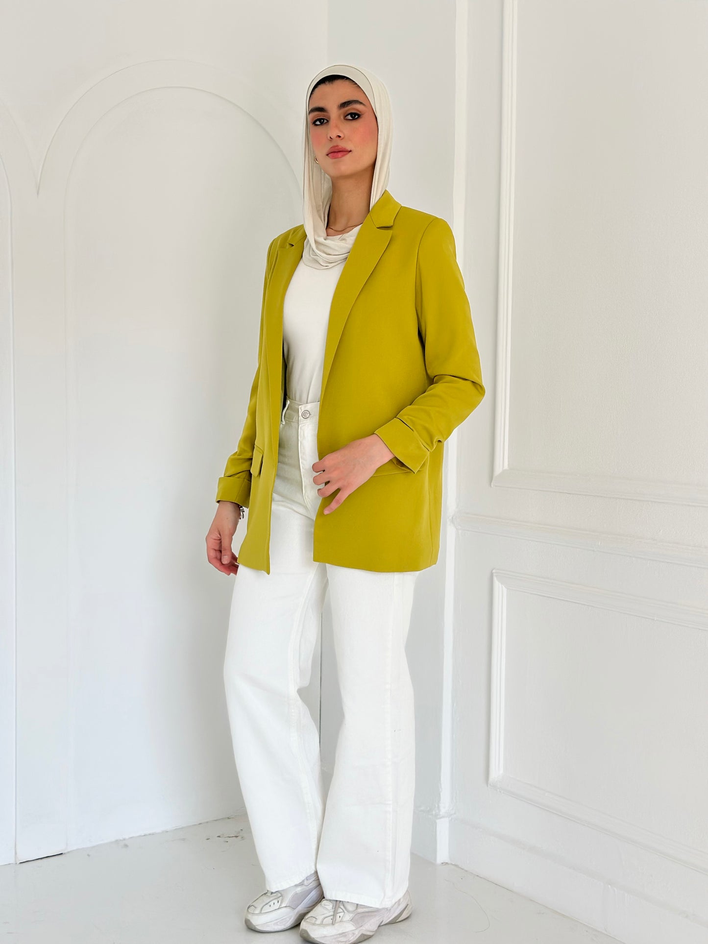Ruffled blazer in lemon green