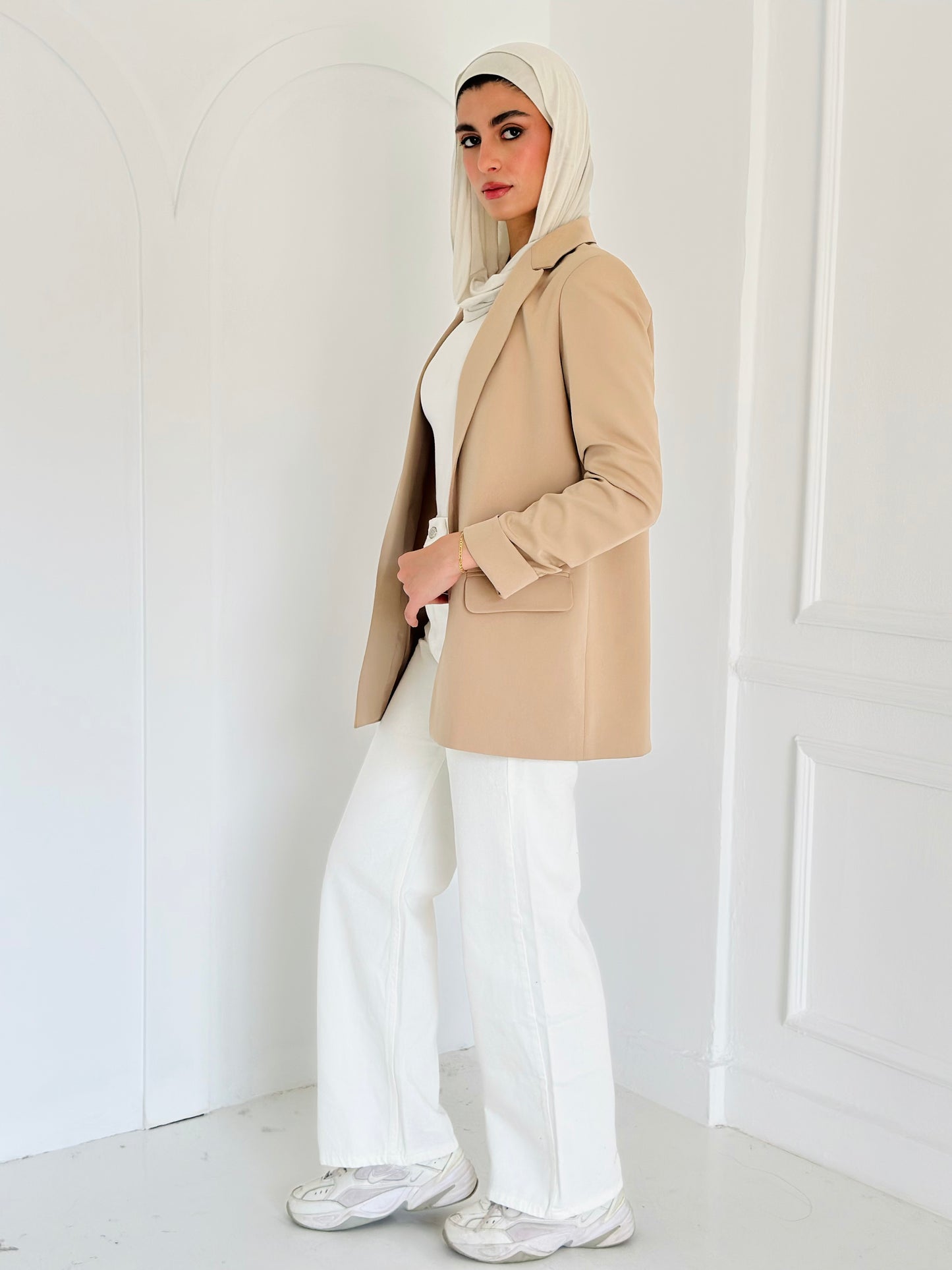 Ruffled in beige. Pre-Order