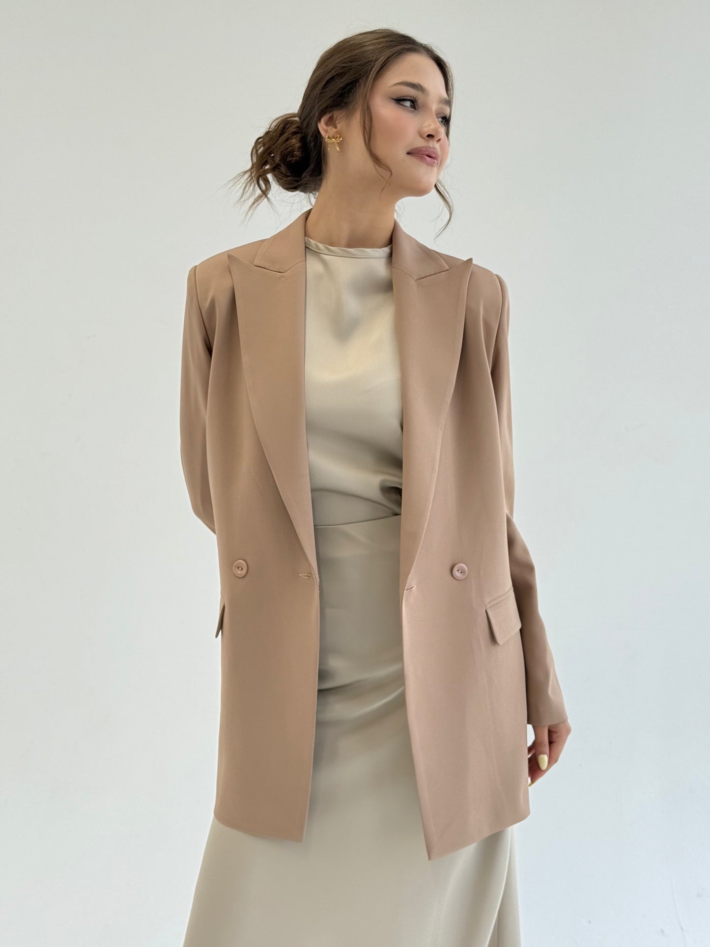 Satin Sleeveless Top & A-Line Skirt Set in beige