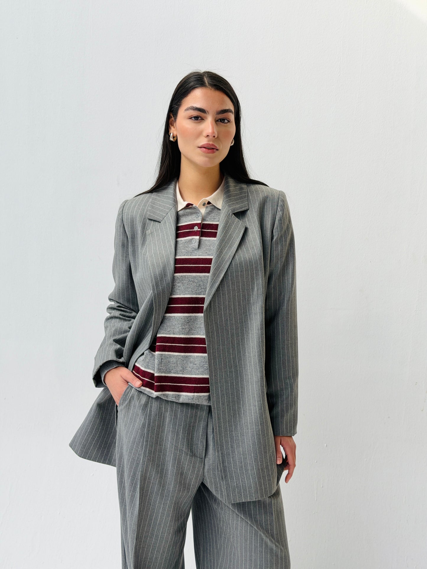 The Tailored 
Striped blazer in Light Gray