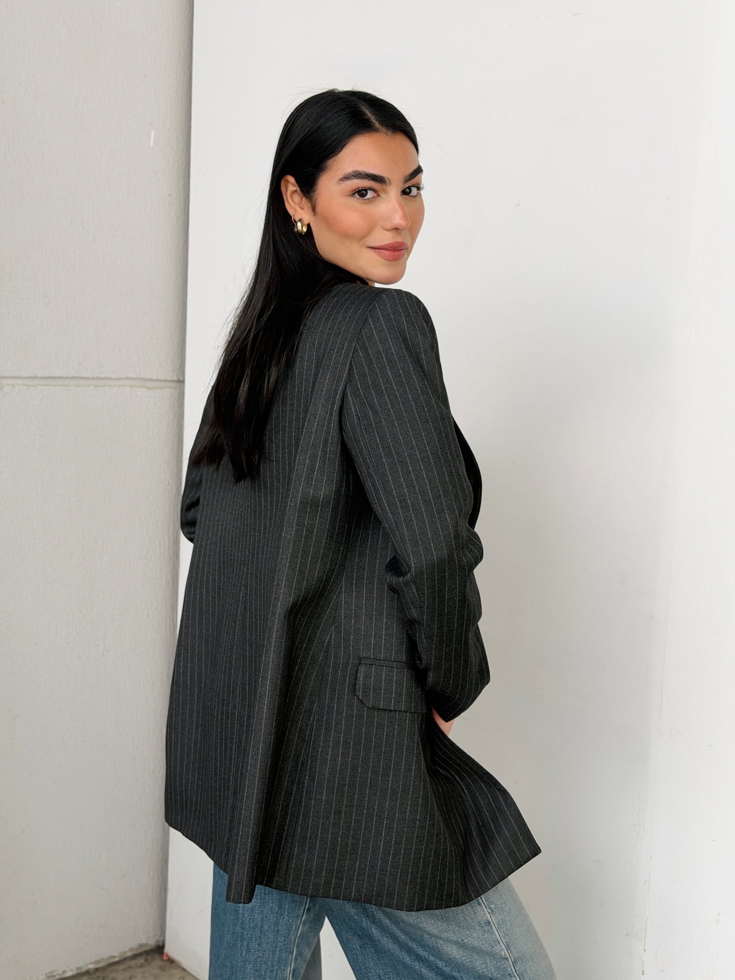 The Tailored striped blazer in dark Gray