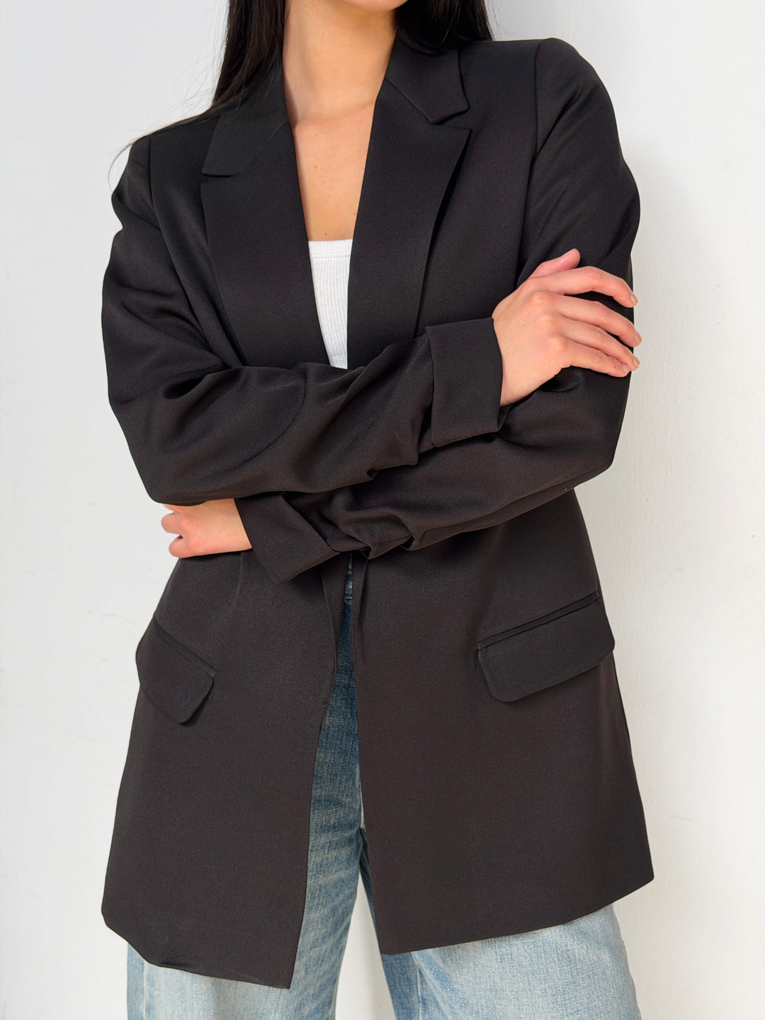 Ruffled Blazer in black