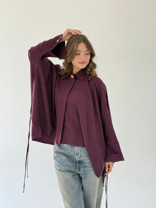 The oversized shirt in burgundy