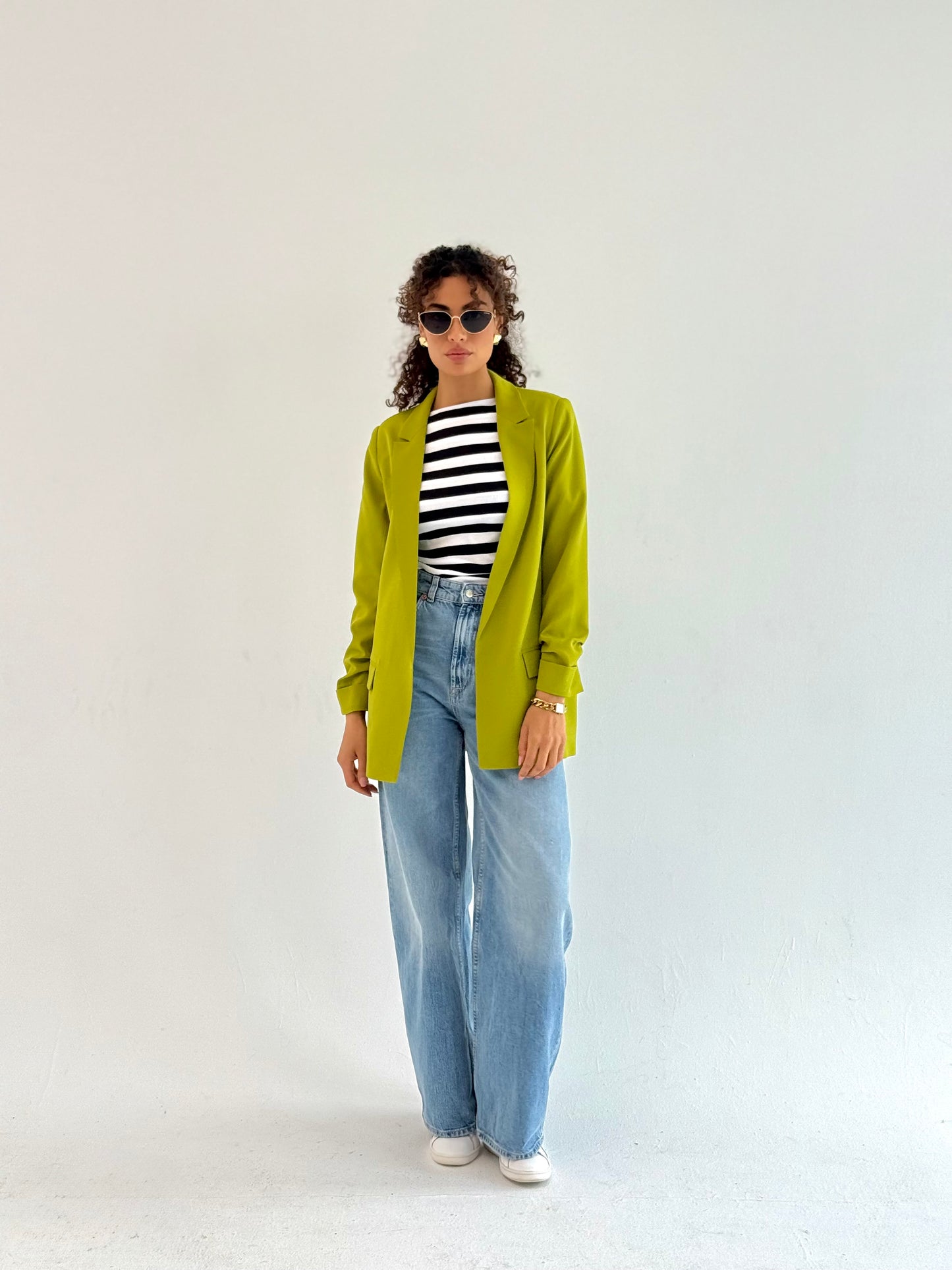 Ruffles Blazer in Appel green