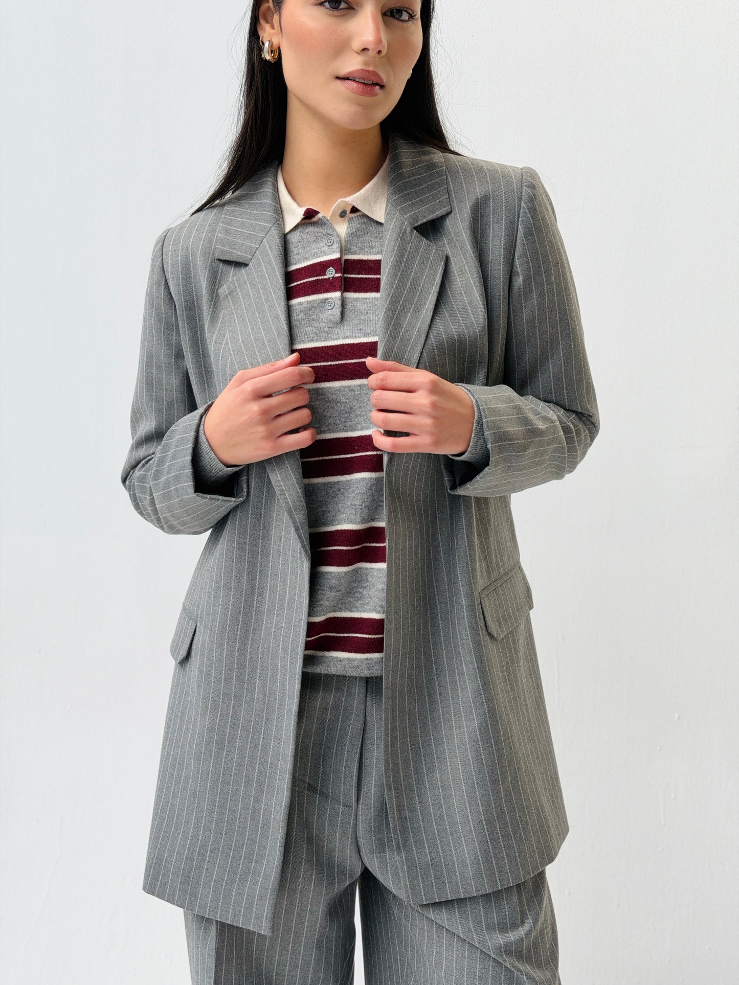 The Tailored 
Striped blazer in Light Gray