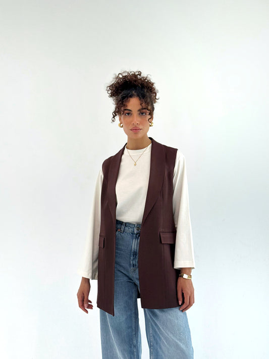 Shawl collar tailored vest In Brown
