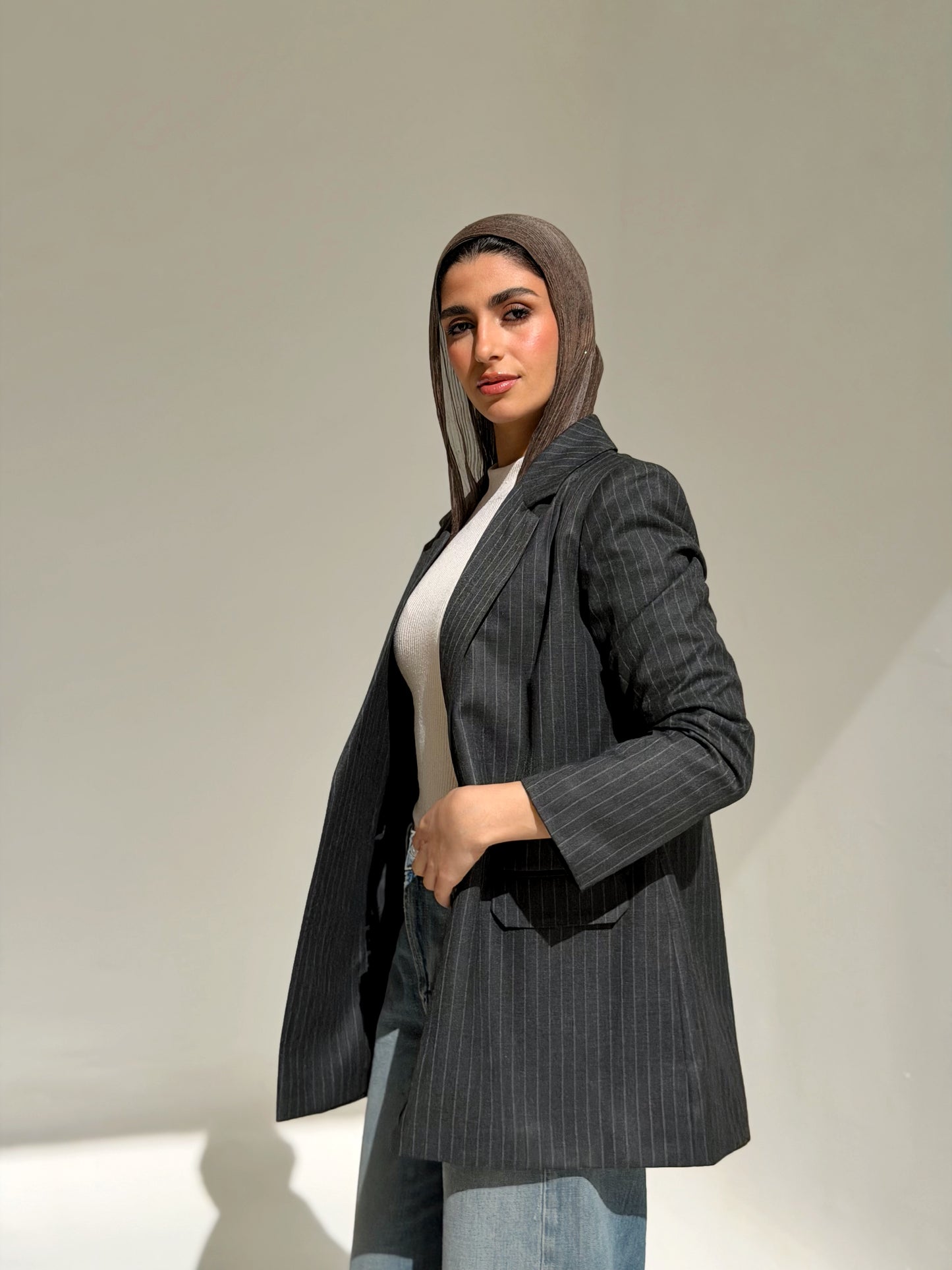 The Tailored striped blazer in dark Gray