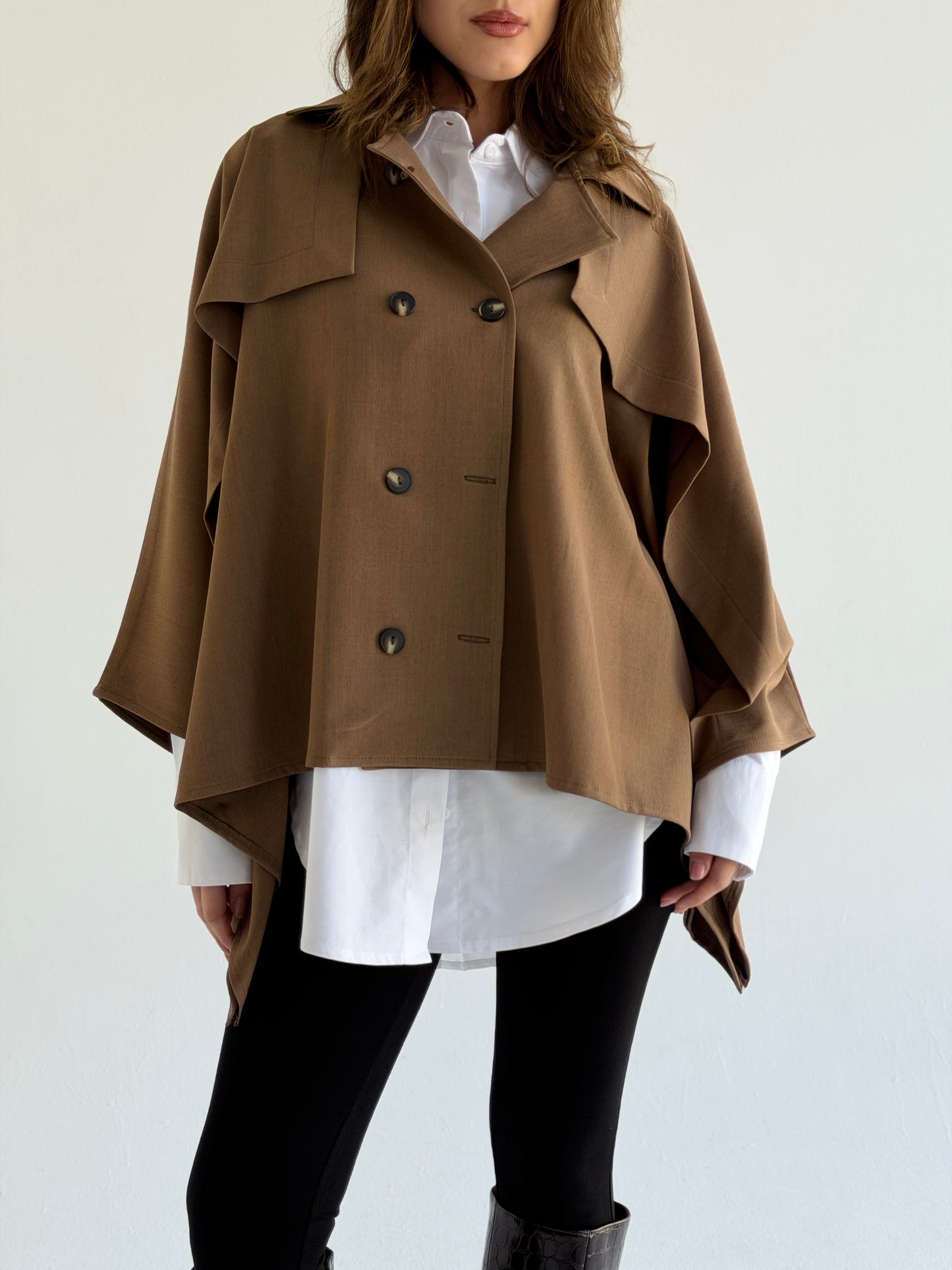 Trench Cape in Brown