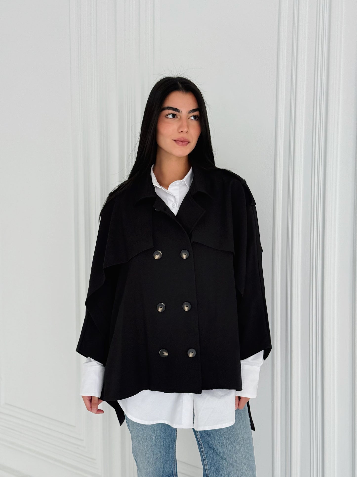 Tranch Cape In Black