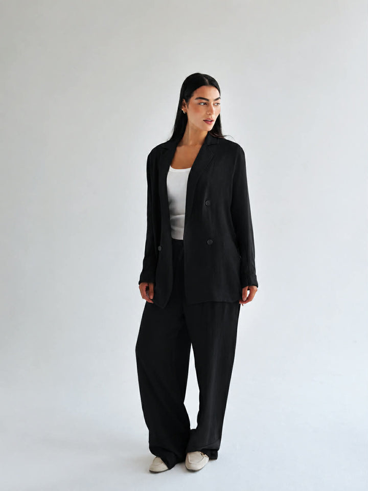Linen mood set in Black