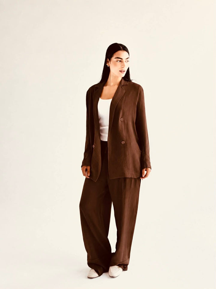 Linen mood set in chocolate brown