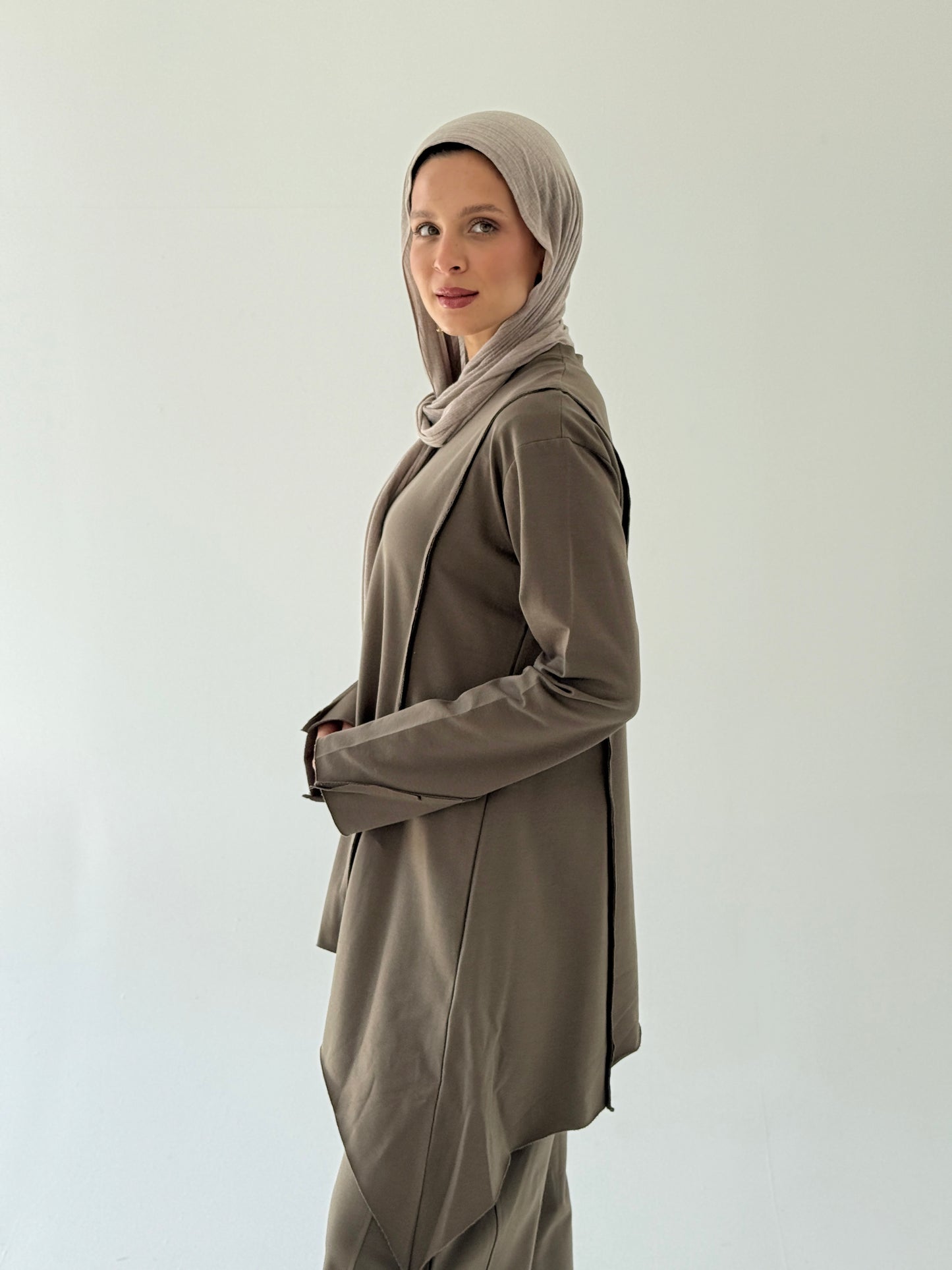 High and Low Set In Brown