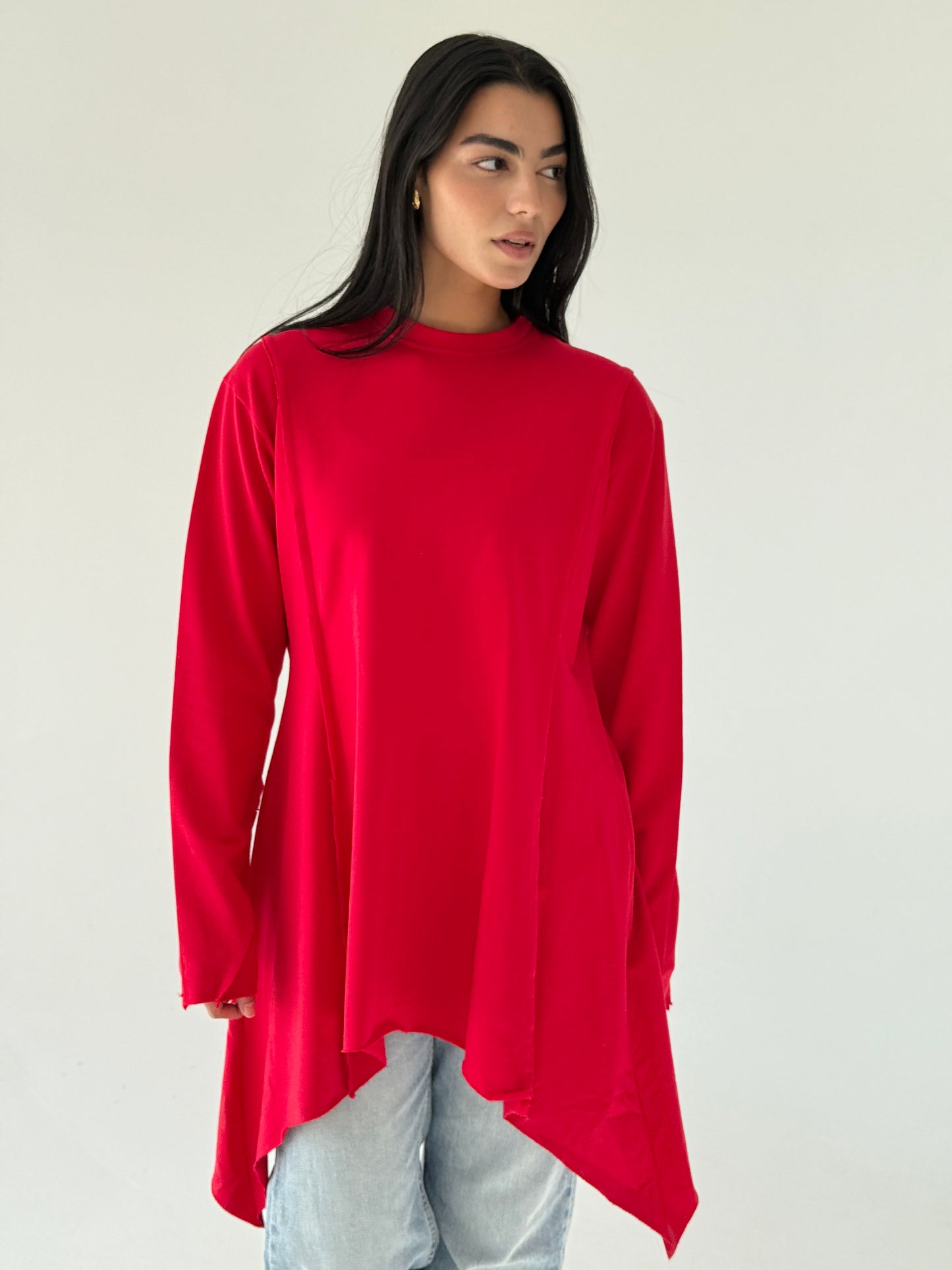 High and low Top in Red