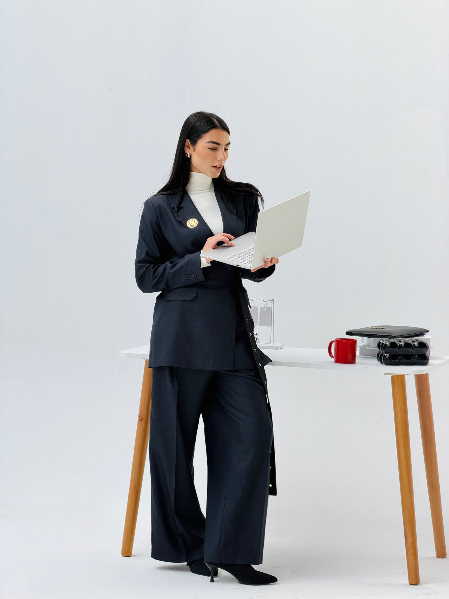Belted suit in navy