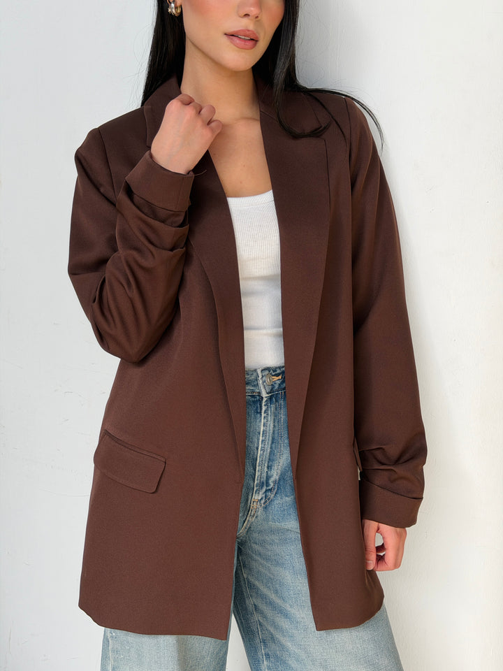 Ruffled blazer in chocolate