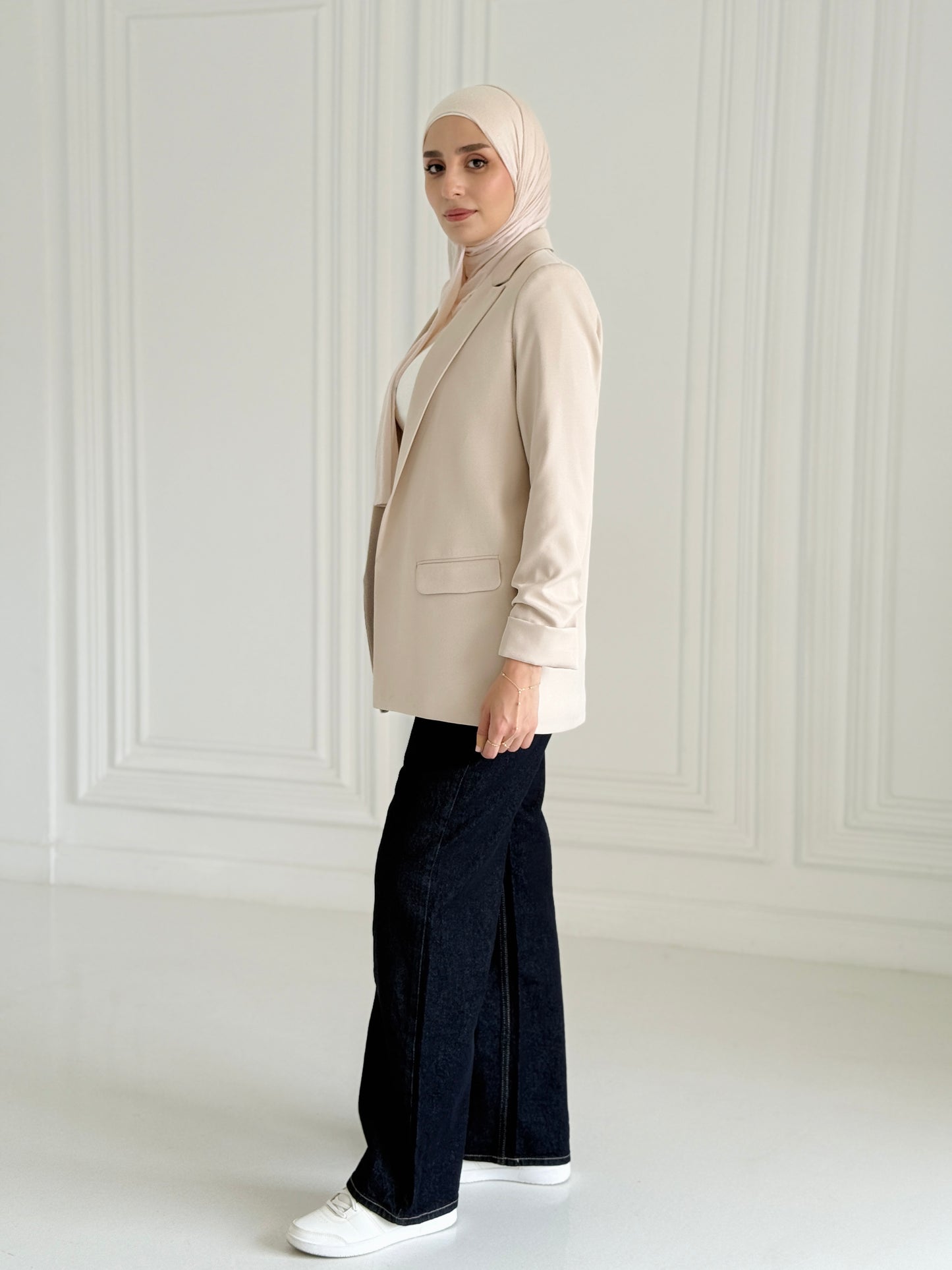 Ruffles Blazer in Beige.