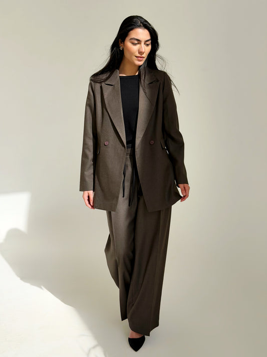Signature suit in Brown