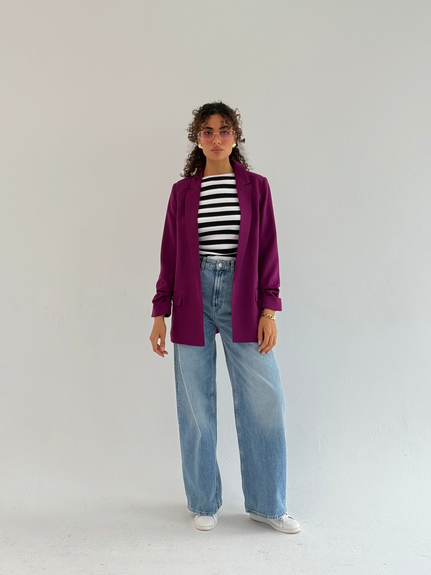 Ruffles Blazer in Magenta