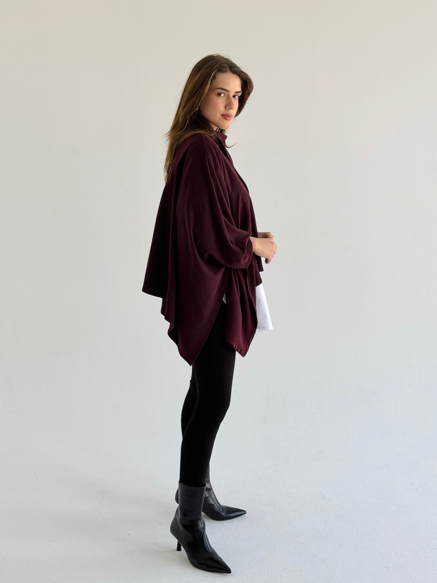 Drape Kint Cape Burgundy