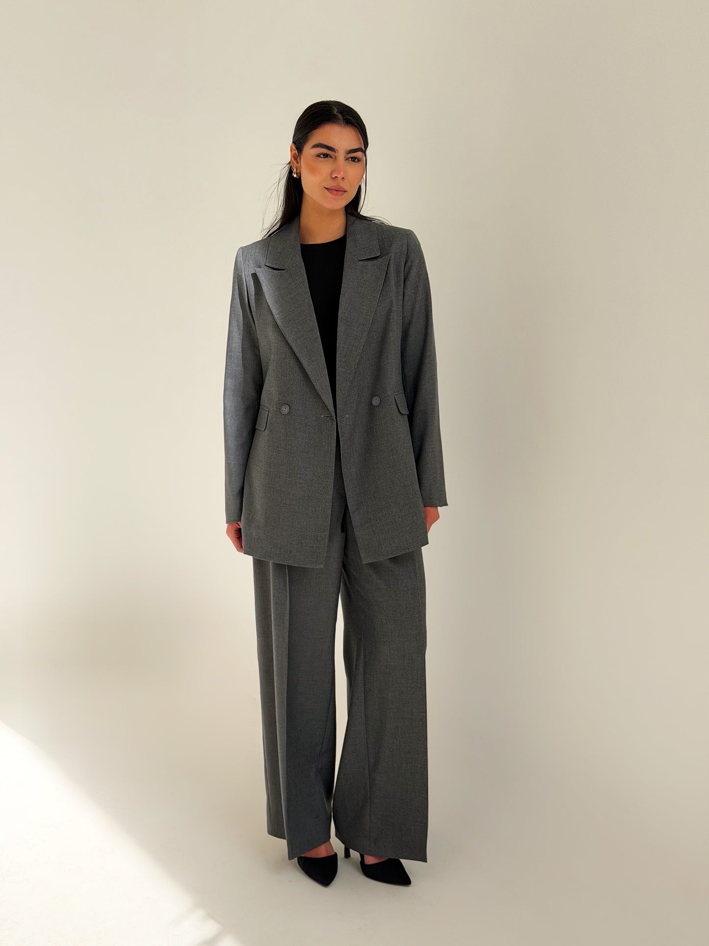 Signature suit in Gray