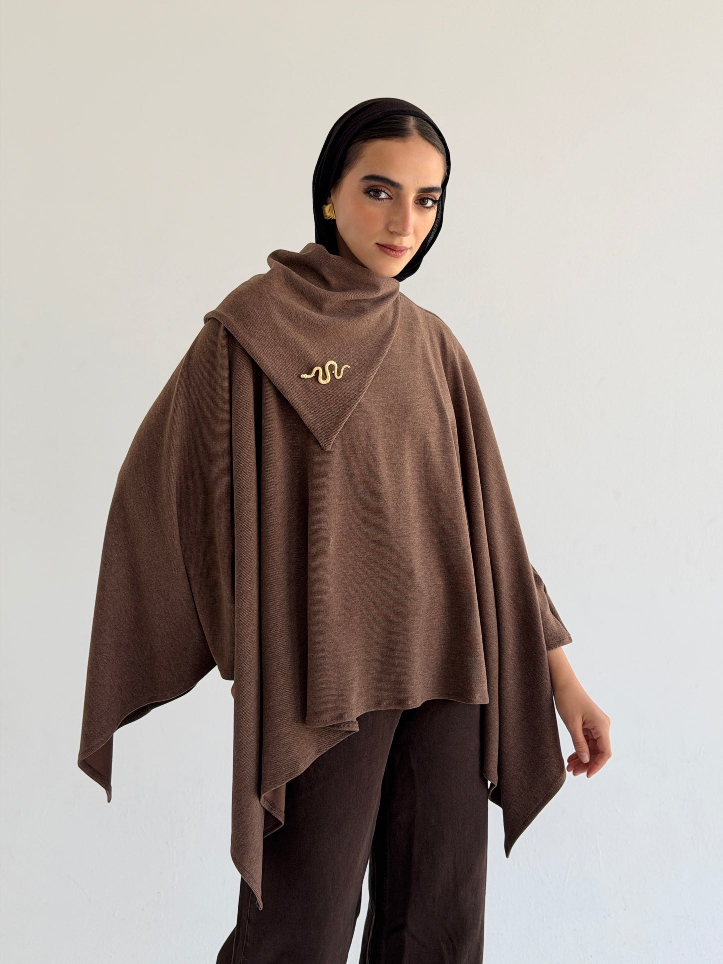 Drape Kint Cape In Brown