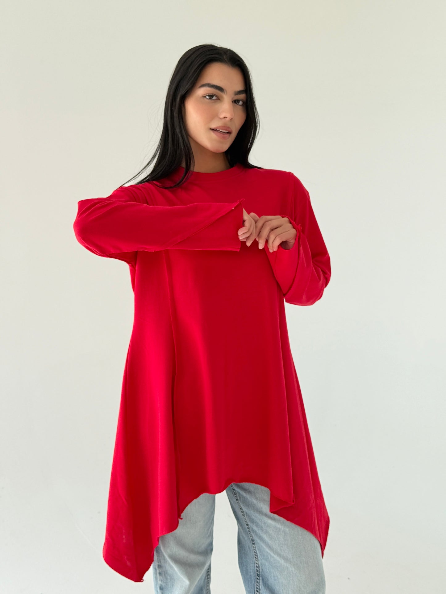 High and low Top in Red