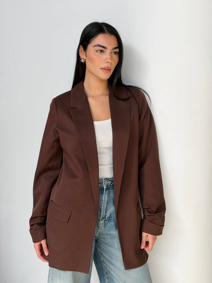 Ruffled blazer in chocolate