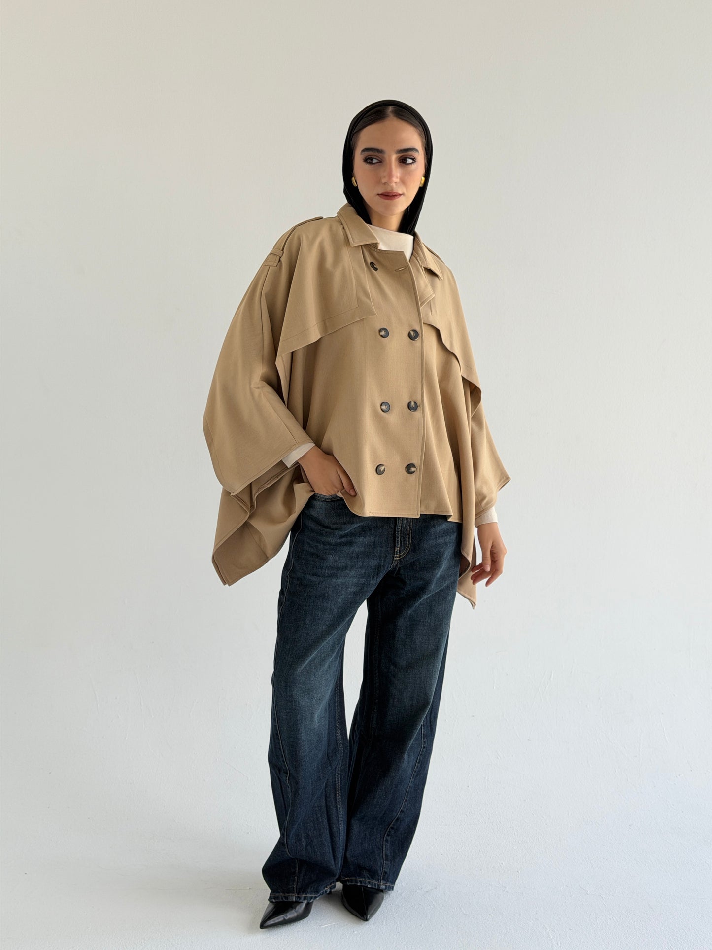 Tranch Cape in beige