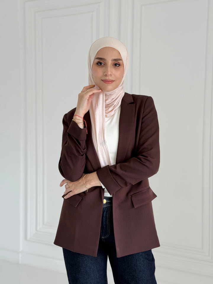 Ruffled blazer in chocolate