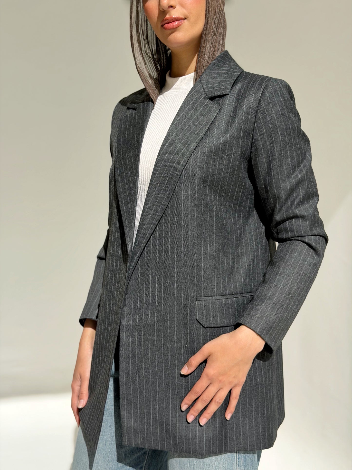 The Tailored striped blazer in dark Gray