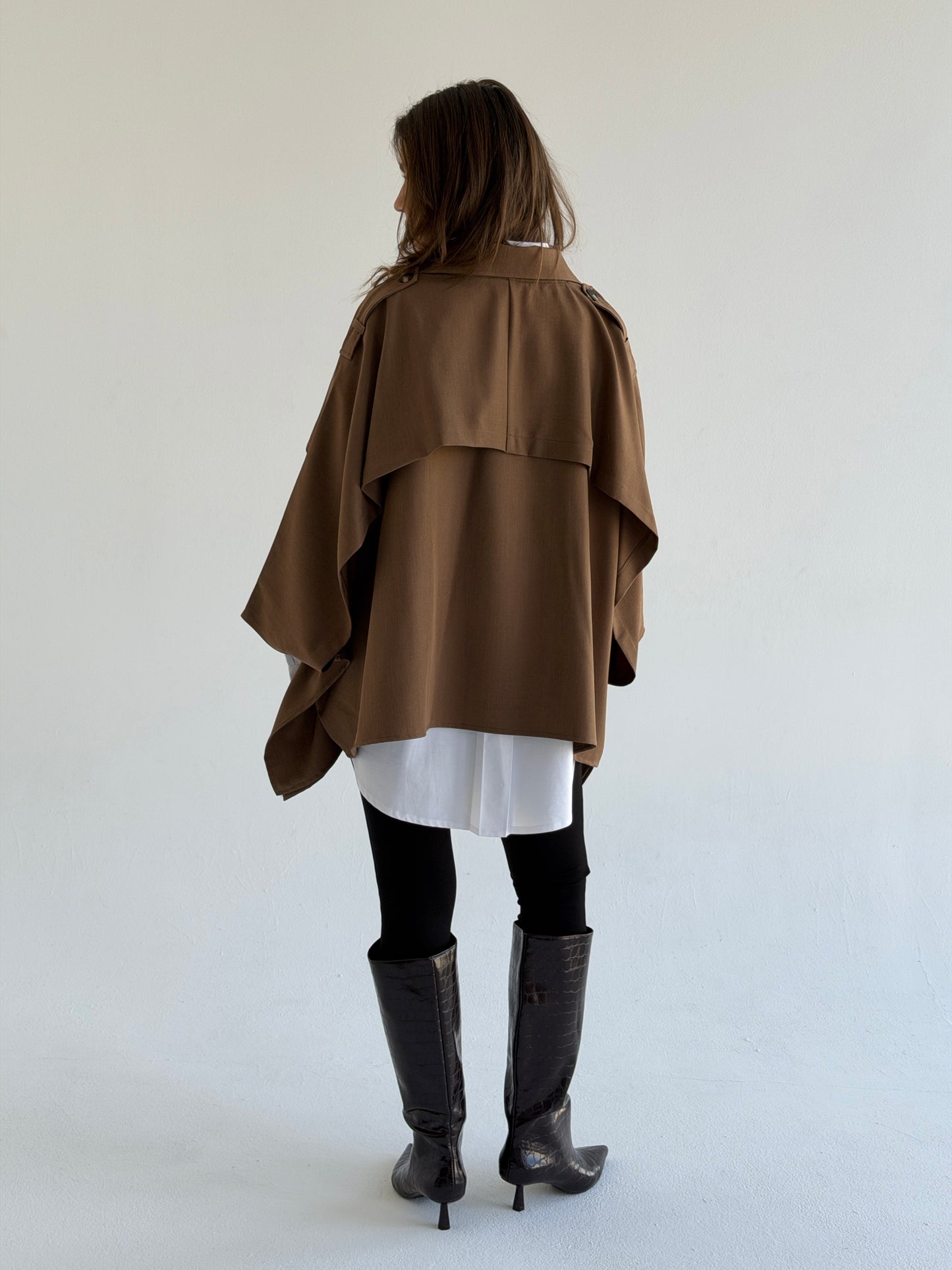 Trench Cape in Brown