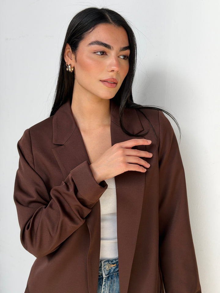 Ruffled blazer in chocolate