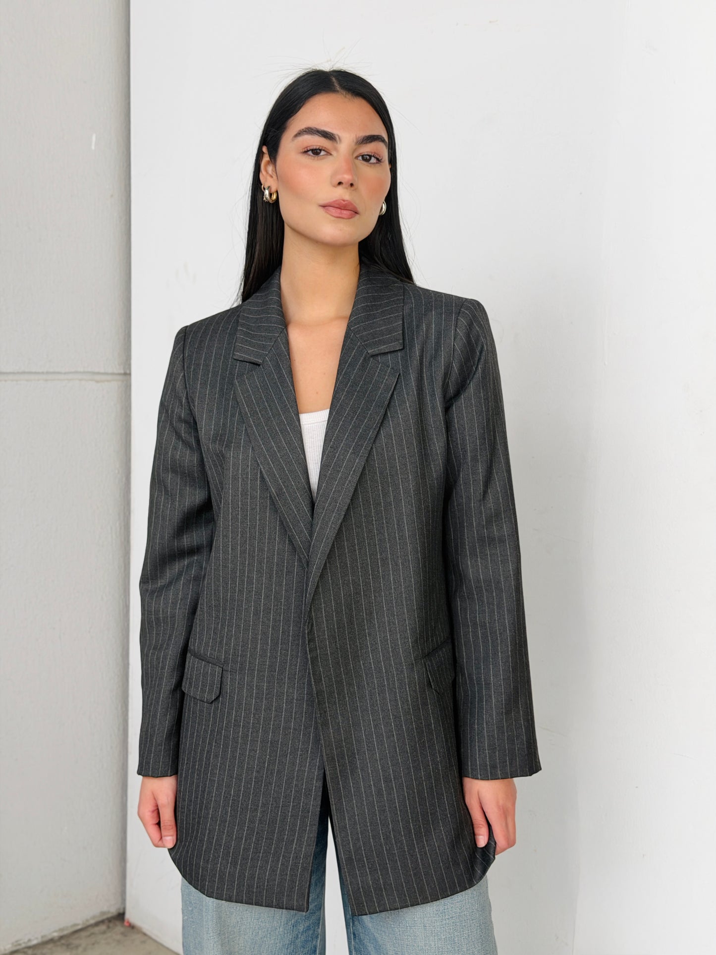 The Tailored striped blazer in dark Gray