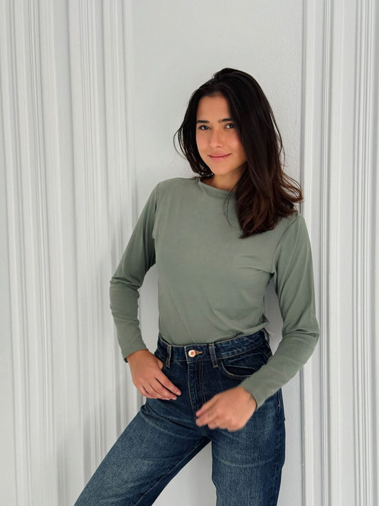 Daily basic top in olive