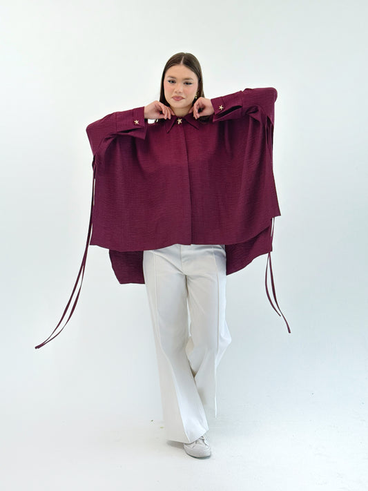 The oversized shirt in burgundy