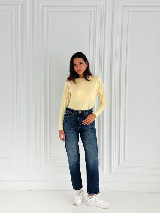 Daily basic top in butter yellow