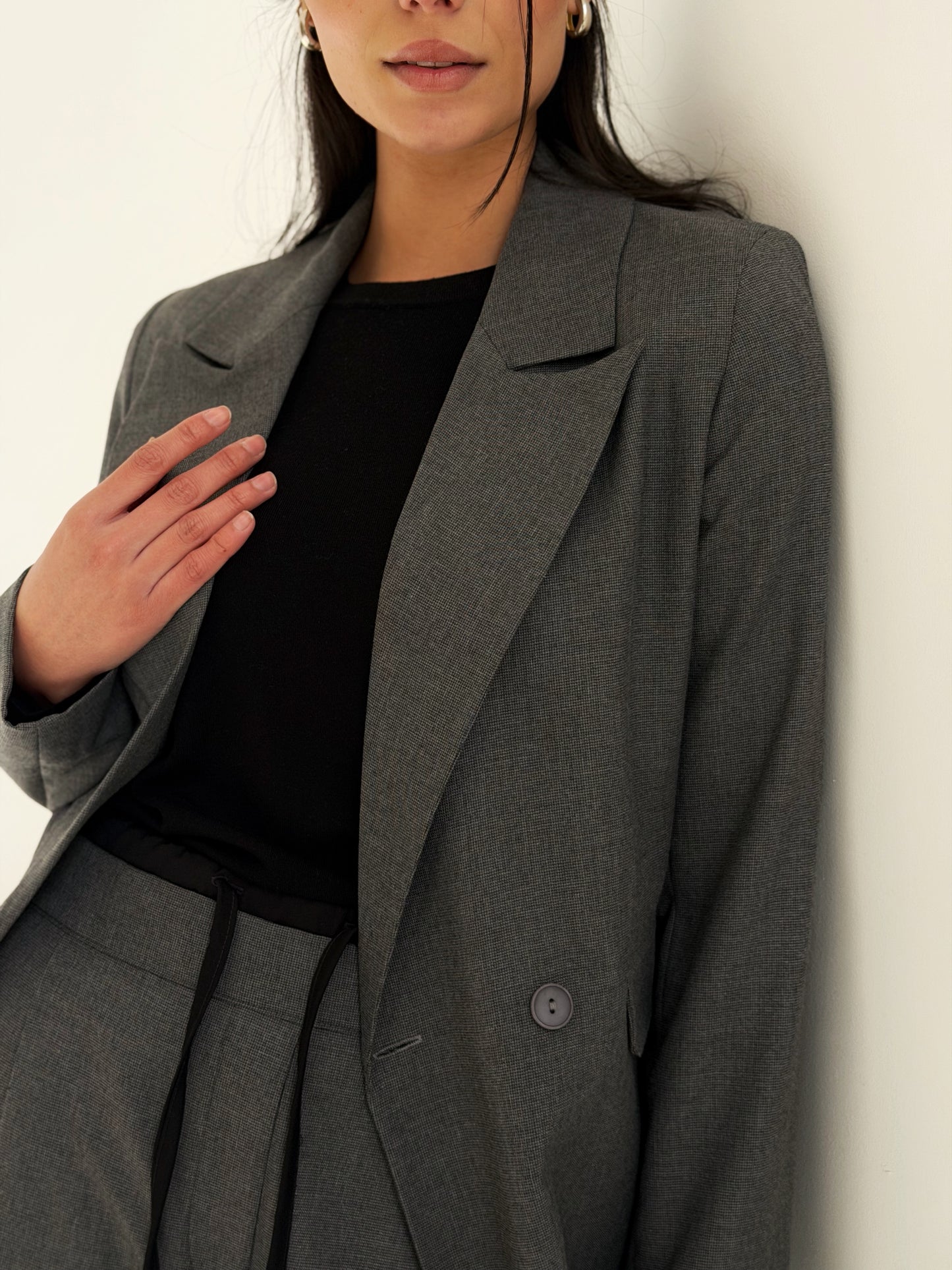 Signature suit in Gray