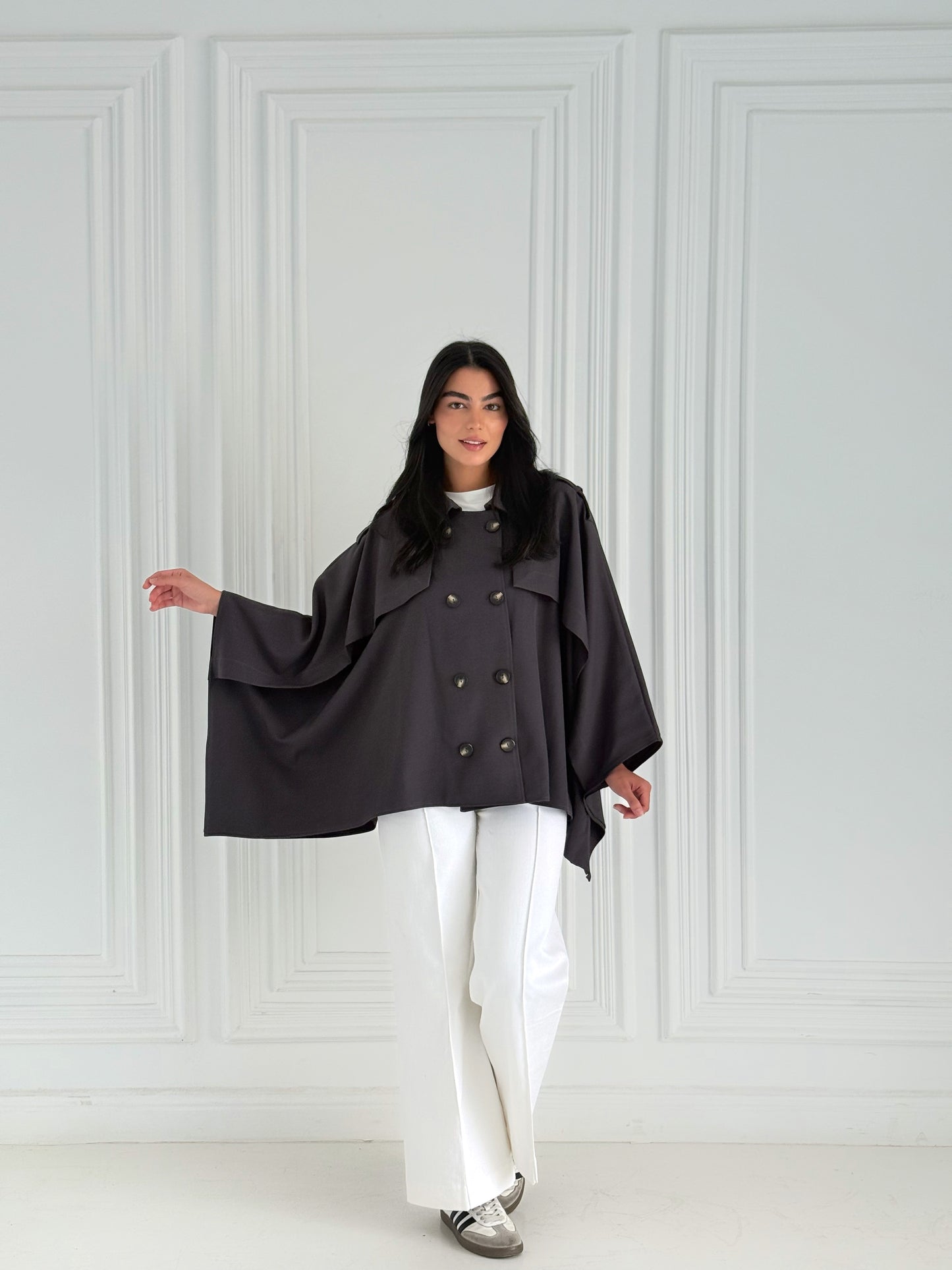 Tranch Cape In Gray