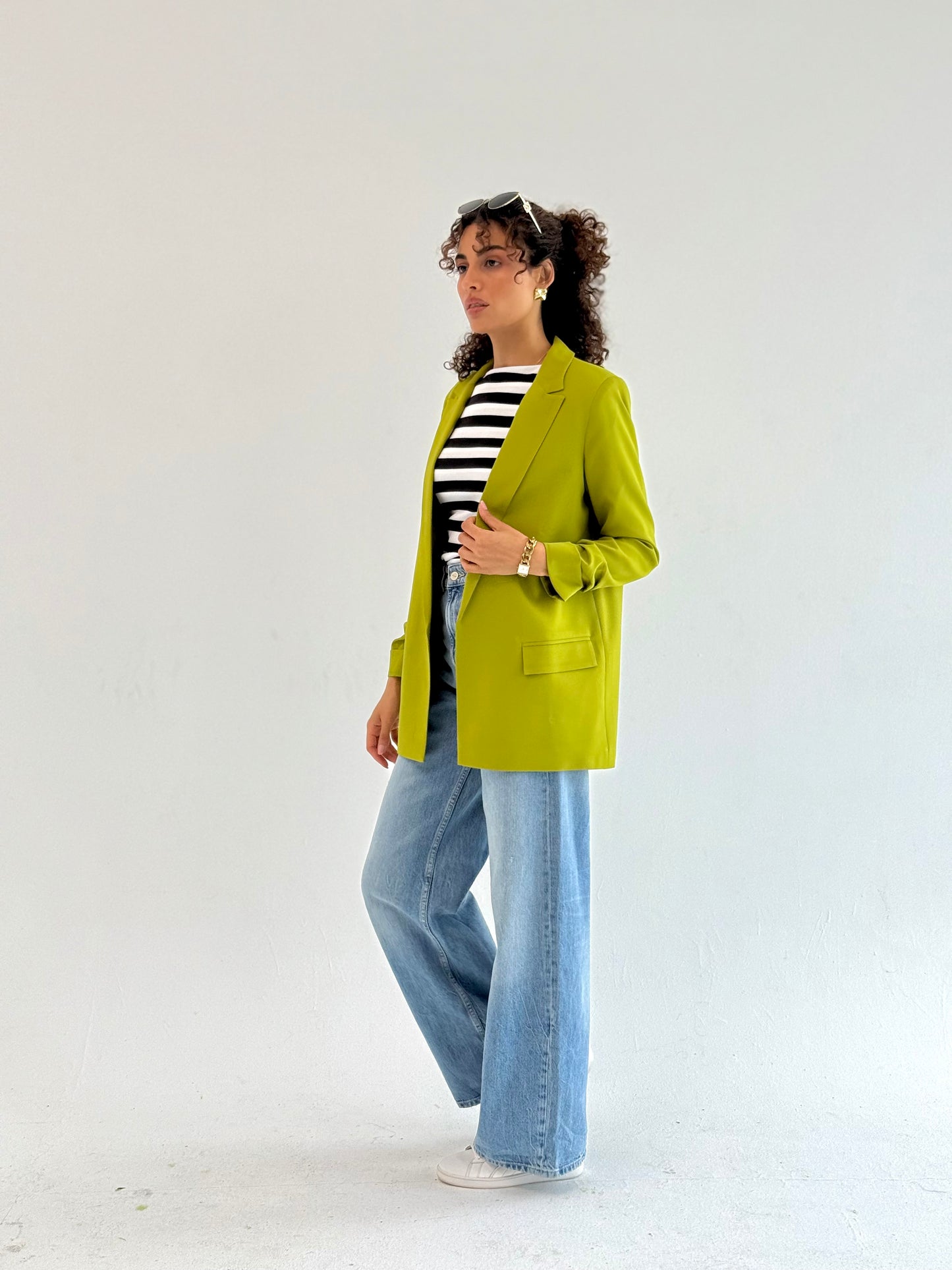 Ruffles Blazer in Appel green