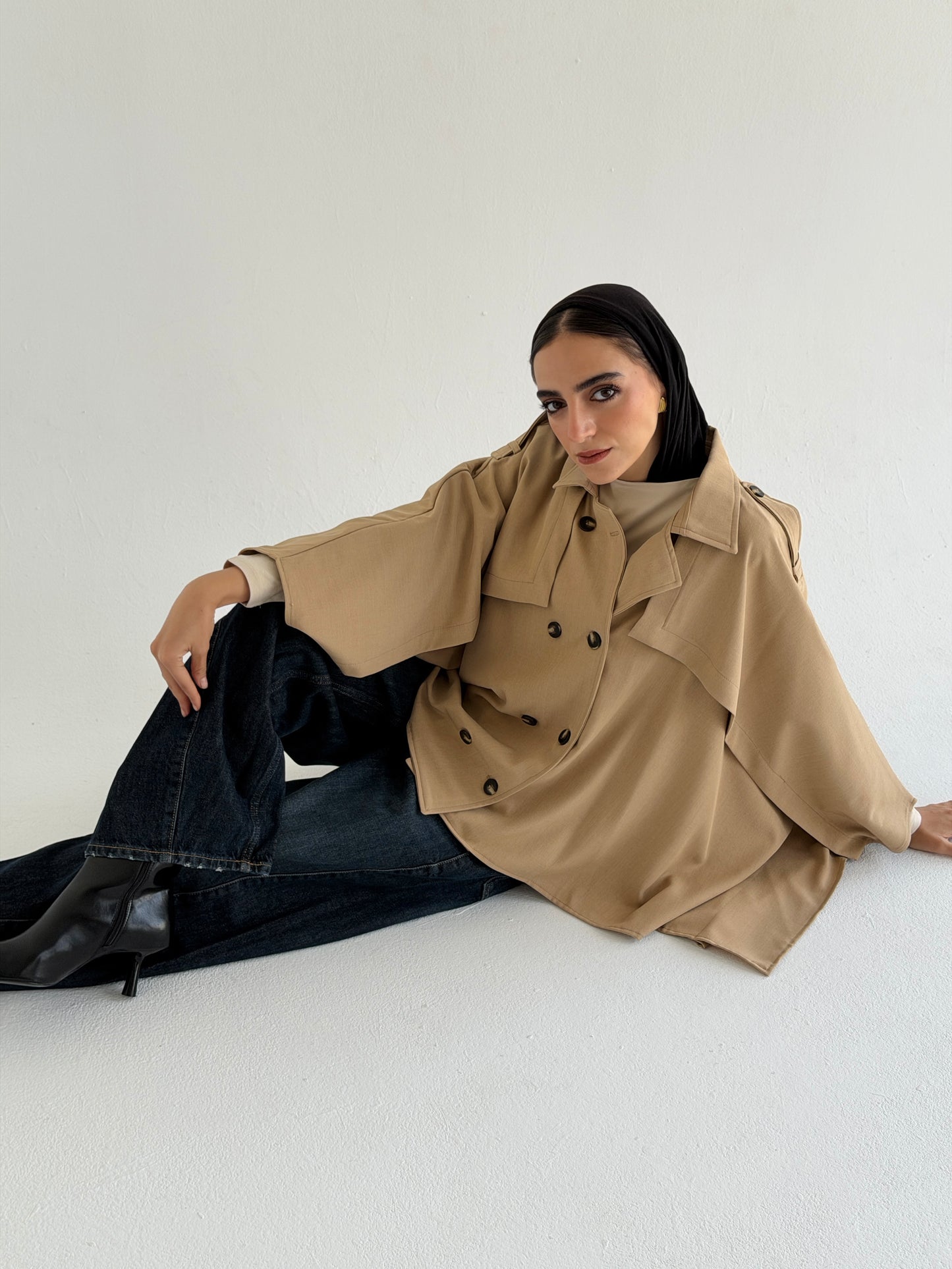 Tranch Cape in beige