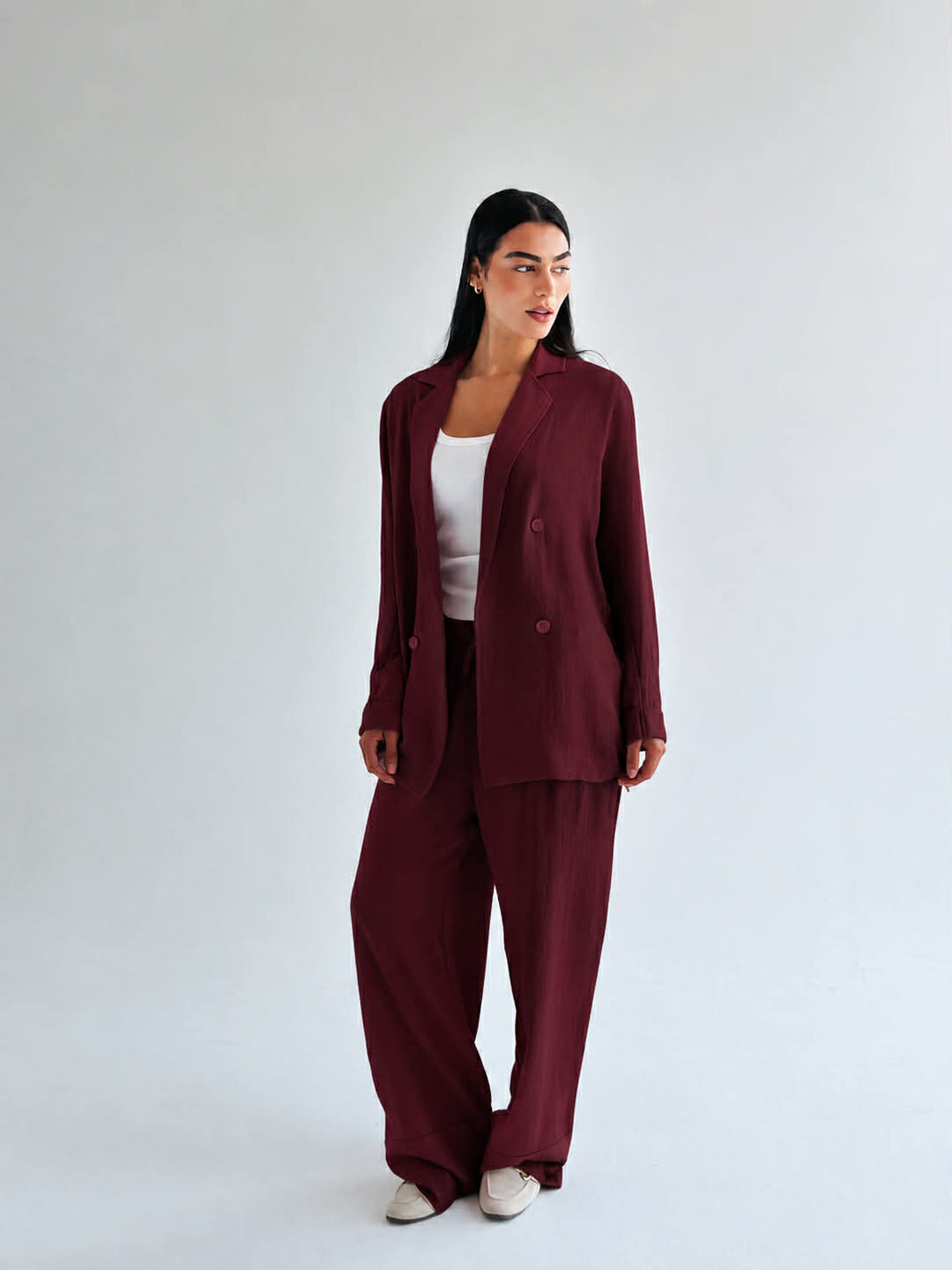 Linen mood set in Burgundy