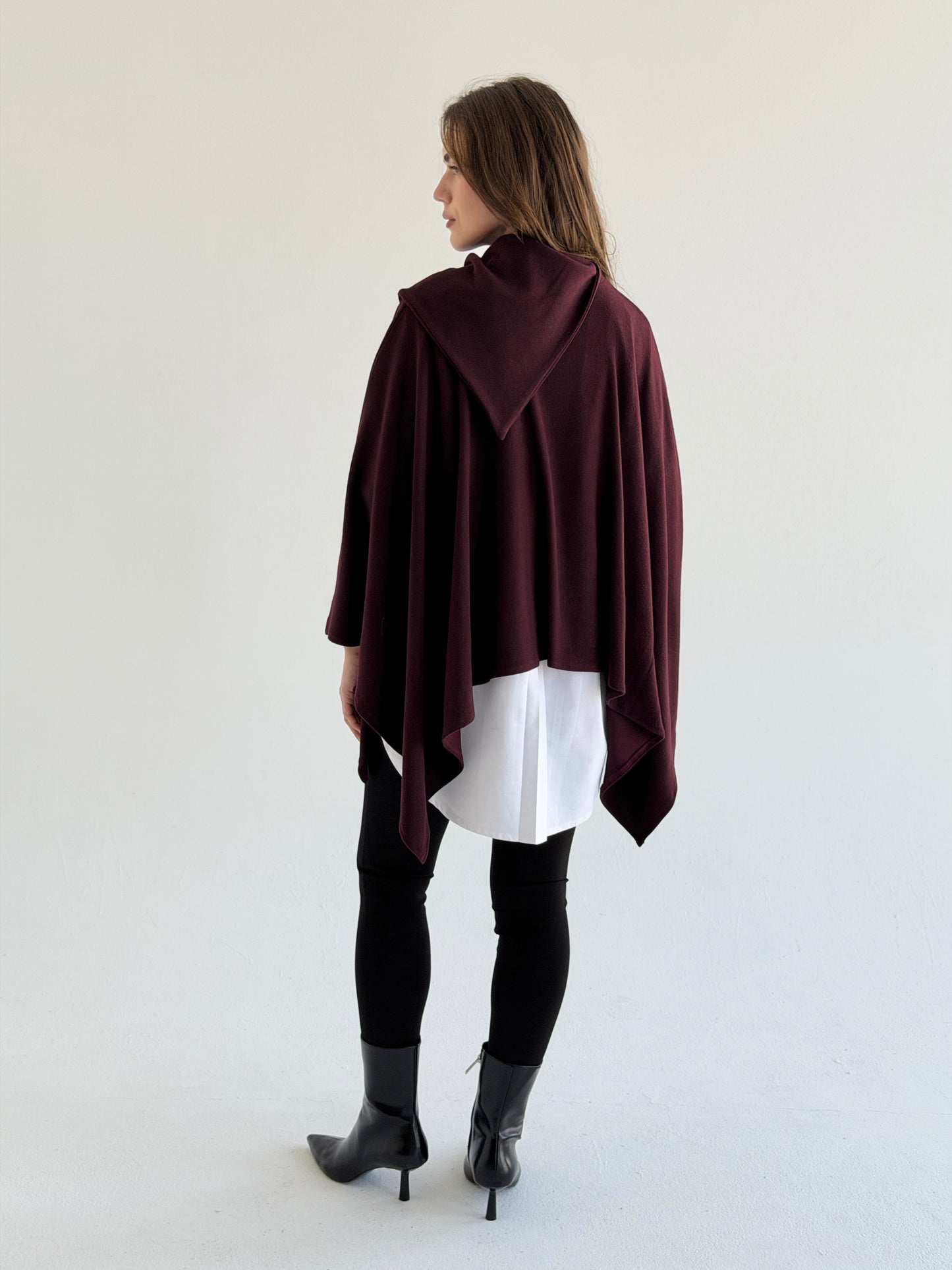 Drape Kint Cape Burgundy